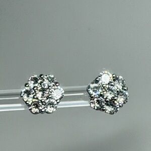 Clear Crystal FlorCluster Stud Earrings - 925 Sterling Silver electro plated